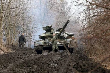 உக்ரைனின் உள்துறை மந்திரி பங்குபெற்ற நிகழ்ச்சி அருகே தாக்குதல்!