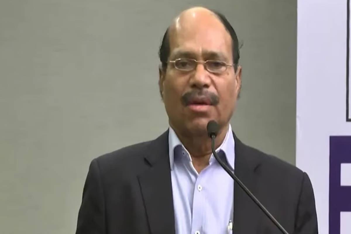 சிறுமிகள் பாலியல் வழக்கு ; ‘ஜெம்’ வீரமணியிடம் தீவிர விசாரணை ; முதலமைச்சர் விஜய் அதிரடி உத்தரவு | Sexual Assault Case Vijay Issues Stern Directive சிறுமிகள் பாலியல் வழக்கு ; ‘ஜெம்’ வீரமணியிடம் தீவிர விசாரணை ; முதலமைச்சர் விஜய் அதிரடி உத்தரவு | Sexual Assault Case Vijay Issues Stern Directive