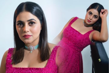 பிங்க் நிற உடையில் ரசிகர்களை கவர்த்திழுத்த நடிகை பூர்ணா