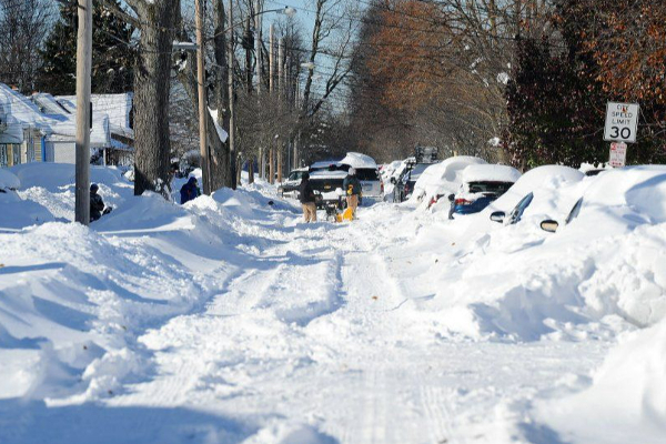 அமெரிக்காவில் வரலாறு காணாத பனிப்புயல்: 12 பேர் உயிரிழப்பு | 18 Dead Strong Winter Storm Rain Snow Waves Us