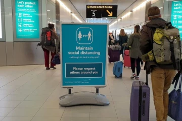 மேலும் பல நாடுகளுக்கு பயணத்தடை! பிரித்தானிய அரசாங்கம் அவசர முடிவு