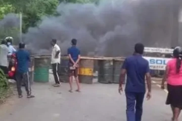 ලංකාවේ අර්බුද අරගල මැද, ඉහළ වෘත්තිකයන් පිරිසක් පොලිසියට සහ ත්රිවිධ හමුදාවට ලිව වටිනා දෙයක් මෙන්න..