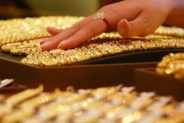 අද දින රන් මිලෙහි පහළ යෑමක්. අලුත් වූ මිල ගණන් මෙන්න.