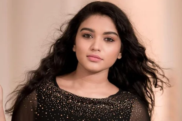 அந்த விஷயத்தால் ஒரு மாதம் வீட்டிற்குள்ளேயே இருந்தேன்.. சீரியல் நடிகை ஷபானா பேட்டி | Shabana Talk About Her Sembaruthi Serial