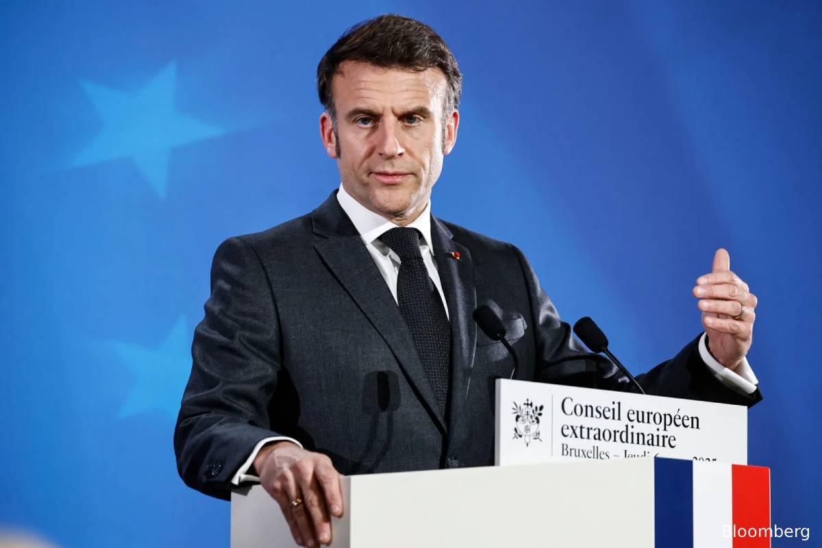 பிரான்ஸ் காட்டுத்தீ... ஜனாதிபதி மேக்ரான் கடும் எச்சரிக்கை | Macron Warns Zero Tolerance On Wildfire பிரான்ஸ் காட்டுத்தீ... ஜனாதிபதி மேக்ரான் கடும் எச்சரிக்கை | Macron Warns Zero Tolerance On Wildfire