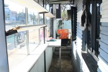 புத்தளத்தில் எரிவாயு கசிவினால் தீ விபத்து: ஒருவர் காயம் (photos)