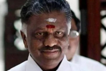 அதிமுக தலைமை நிர்வாகி ஆலோசனை கூட்டம் - தேனியிலிருந்து சென்னைக்கு புறப்பட்டார் ஓ.பி.எஸ்.