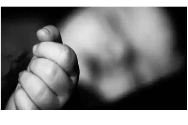 தூங்கவிடாமல் அழுத குழந்தையைின் கழுத்தை நெரித்து கொலை செய்த கொடூரத் தந்தை - தமிழ்நாடு