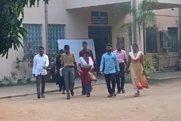 அரசியல் அழுத்தம் - சுயேச்சை குழுவாக தேர்தலில் குதித்த இளைஞர் யுவதிகள் (படங்கள்)