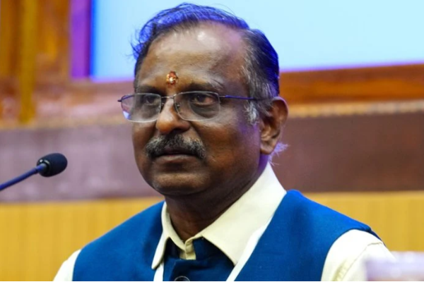 2040 ஆம் ஆண்டில் நிலவில் இந்தியர்கள் இருப்பார்கள் - இஸ்ரோ தலைவர் உறுதி | Isro Chief Says Indians Will Be In Moon In 2040