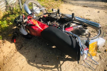 யாழ்ப்பாணத்தில் வன்முறை கும்பல் அட்டகாசம் : இளைஞன் மீது தாக்குதல் : நகை, பணம் அபகரிப்பு (படங்கள்)