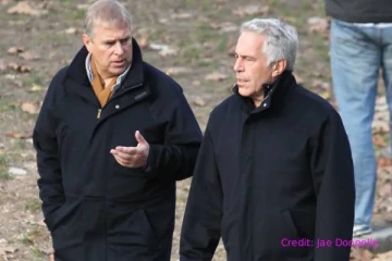 மயக்கும் ரஷ்ய மொடலுடன் எப்ஸ்டீனை பக்கிங்ஹாம் அரண்மனையில் விருந்துக்கு அழைத்த ஆண்ட்ரூ