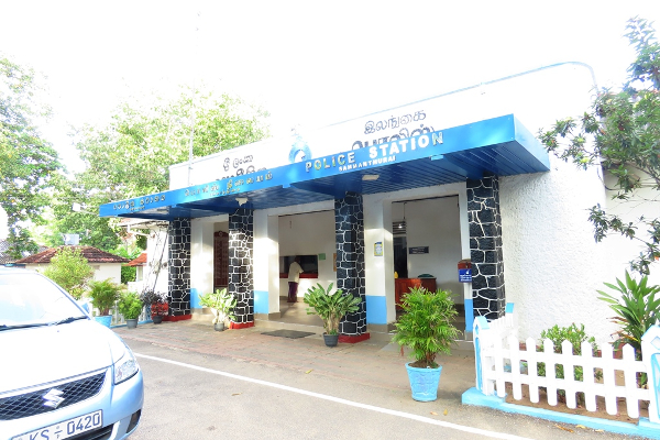 மோதலில் முடிந்த பள்ளிவாசல் நிர்வாக தெரிவு கூட்டம் - ஒருவர் பலி - மூவர் கைது | One Person Was Killed And Three Arrested In Clash