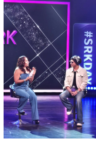 කිං ඛාන්ගේ උපන්දිනයට ලංකාවෙන් ගිය අයට අමතක නොවෙන අත්දැකීමක් | King Khan S Birthday Delights Sri Lanka Fans කිං ඛාන්ගේ උපන්දිනයට ලංකාවෙන් ගිය අයට අමතක නොවෙන අත්දැකීමක් | King Khan S Birthday Delights Sri Lanka Fans