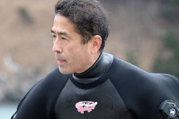 காதல் ஒரு ஆகாயம் .. சுனாமியில் காணமல் போன மனைவியை 11 ஆண்டுகளாக தேடும் கணவர் | Japan Man Looking His Wife Missing 2011 Tsunami