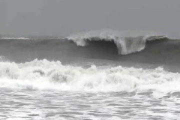 கல்கிஸையில் விடுக்கப்பட்ட சுனாமி எச்சரிக்கை...பொலிஸாரின் அவசர அறிவிப்பு