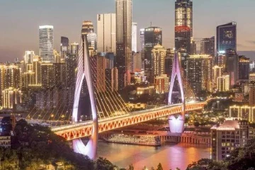 உலகின் மிகப்பெரிய நகரம் எது தெரியுமா? இங்கு கட்டடங்கள் வழியாக ரயில் செல்லும்