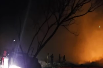 நச்சு புகை ; யாழ்ப்பாணத்தில் இரவில் ஏற்பட்ட பதற்ற நிலை!