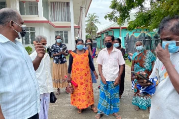 முறையற்ற வீதி அபிவிருத்தியால் வீடுகளுக்குள் வெள்ள நீர்- முறையிடச் சென்ற மக்களை அவமரியாதைப்படுத்திய பொறியியலாளர்!