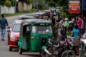 எரிபொருளுக்கு தட்டுப்பாடு! மீண்டும் வரிசை யுகம் ஆரம்பம்-செய்திகளின் தொகுப்பு