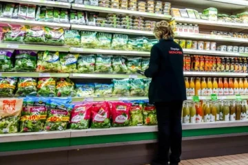 ஜூஸ் போத்தல் முழுவதும் அச்சிடப்பட்டுள்ள அந்த வார்த்தைகள்... பிரான்சில் பொலிஸ் புகாரையடுத்து நடவடிக்கை