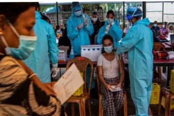 20ට වැඩි ඕනෑම කෙනෙකුට ඕන තැනකින් බූස්ටර් එන්නත ගත හැකි බව දැනුම් දෙයි.