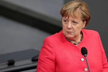 தடுப்பூசி போட்டுக் கொள்ள மறுக்கும் ஜேர்மன் அதிபர் ஏஞ்சலா மெர்கல்
