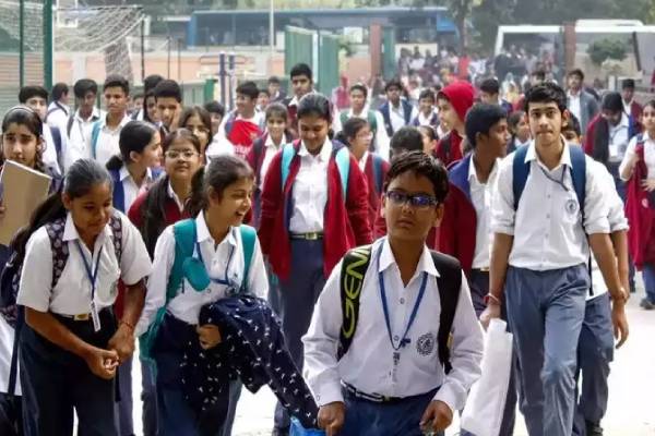 மாணவர்கள் கவனத்திற்கு..15 நாட்களுக்கு பள்ளிகளுக்கு விடுமுறை - அரசு அறிவிப்பு | Winter Vacation Holidays Details Schools In North
