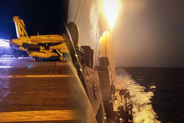 ஹவுதி கிளர்ச்சியாளர்களின் மீது அமெரிக்காவின் அதிரடி தாக்குதல் - ஐபிசி தமிழ்