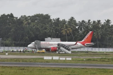 ஏர் இந்தியா விமானத்துக்கு நடுவானில் வெடிகுண்டு மிரட்டல் விடுக்கப்பட்டதால் பரபரப்பு!