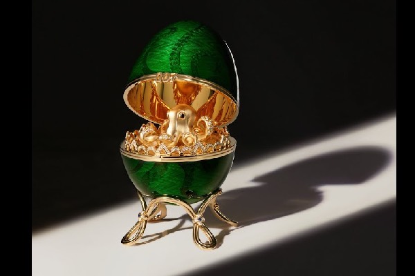 விலைமதிப்பற்ற முட்டை ஆபரணத்தை விழுங்கிய திருடன்: பொலிஸார் சொன்ன நல்ல செய்தி | Octopussy Diamond Locked Recovered In Nz விலைமதிப்பற்ற முட்டை ஆபரணத்தை விழுங்கிய திருடன்: பொலிஸார் சொன்ன நல்ல செய்தி | Octopussy Diamond Locked Recovered In Nz