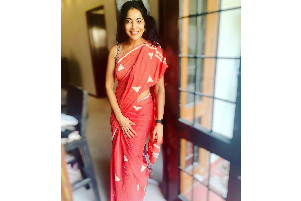 தீடீரென உடல் எடையை குறைத்து ஒல்லியாக மாறிய தொகுப்பாளினி ரம்யா.. ஷாக்கான ரசிகர்கள் | Ramya Latest Transfermation Pic Gone Viral