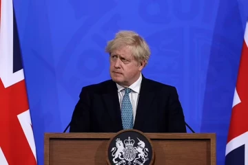 பிரித்தானியாவில் மீண்டும் கொரோனா கட்டுப்பாடுகள்?: ஒரே நாளில் புதிதாக 49,156 பேருக்கு தொற்று பரவலையடுத்து பிரதமர் திட்டம்