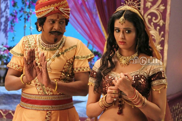 ரஜினி பட நடிகையையும் விட்டுவைக்காத வைகைப்புயல்!! கை வைக்காத நடிகைகளே கிடையாதாம்? | Vadivelu Act With Top Actress Romance Torture