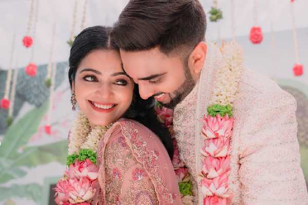 நடிகை ஜனனியை நியாபகம் இருக்கா? இப்போ எப்படி இருக்காங்க பாருங்க.. | Tamil Actress Janani After Engaged Photos Post