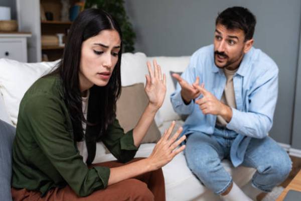 மறந்தும் உங்க மனைவிக்கிட்ட இதை சொல்லாதீங்க.. முறிவு உறுதி! | Women These Things Should Avoid In Married Life மறந்தும் உங்க மனைவிக்கிட்ட இதை சொல்லாதீங்க.. முறிவு உறுதி! | Women These Things Should Avoid In Married Life