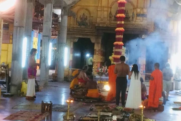 யாழ்  ஆலயத்திற்குள்  நுழைந்த ஞானசார தேரர்!