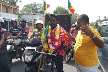 விசுவமடுவில் இருந்து துவிச்சக்கரவண்டியில் காலி முகத்திடல் நோக்கி பயணம்