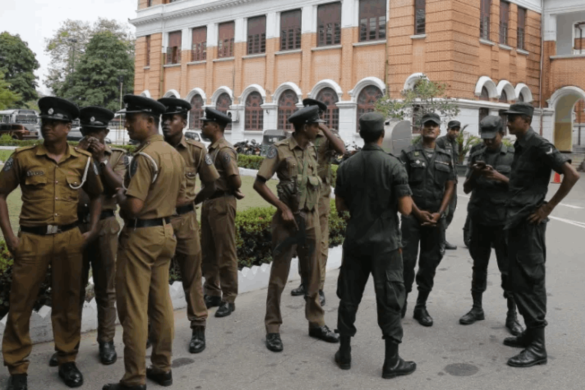 மதுபோதையில் இருந்த சிவில் பாதுகாப்பு அதிகாரிகள் கைது | Civil Security Officials Arrested Influencealcohol மதுபோதையில் இருந்த சிவில் பாதுகாப்பு அதிகாரிகள் கைது | Civil Security Officials Arrested Influencealcohol