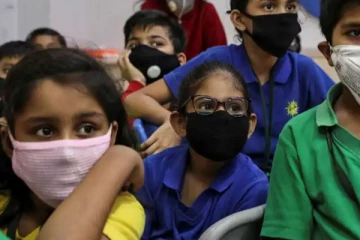 மழலையர் பள்ளிக் குழந்தைகள் மாஸ்க் அணிய வேண்டாம் : அமைச்சர் தகவல்