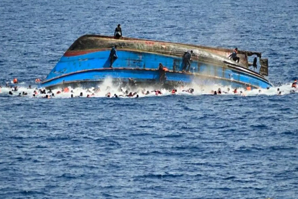 லிபியா படகு கவிழ்ந்த விபத்தில் 61 அகதிகள் பலி! | Libyan Boat Accident