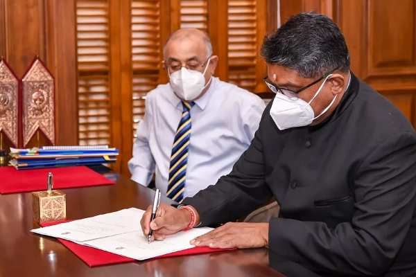 வட மாகாண ஆளுநருக்கு அதிபர் ரணில் வழங்கியுள்ள மற்றுமொரு பதவி! - ஐபிசி தமிழ்