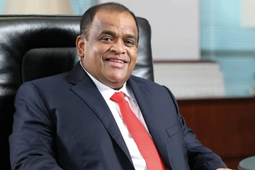 தம்மிக்க பெரேராவின்  இடத்துக்கு மூவர் பெயர் பரிந்துரை