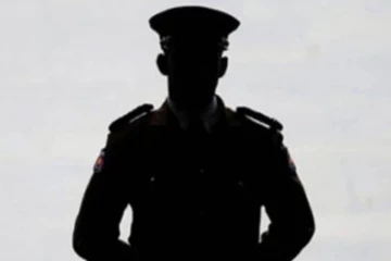 වාහන නඩුවක් යට ගැසීමට ලක්ෂ 10ක් ඉල්ලූ පොලිස් පරීක්ෂක අල්ලස් දැලේ - හෝටලයකදී සිදු වූ මෙහෙයුමෙන් කොටු වෙයි