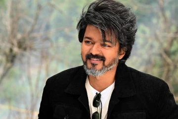 இன்ஸ்டாகிராமில் உலக அளவில் பெரிய சாதனை படைத்த விஜய்