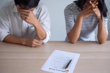 மனைவி உங்கள் வேலையாள் அல்ல; விவாகரத்து கோரிய கணவனுக்கு நீதிமன்றம் பதிலடி