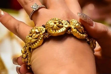 4 நாட்கள் சரிந்த வேகத்தில் எகிறிய தங்கம் விலை - எவ்வளவு தெரியுமா?