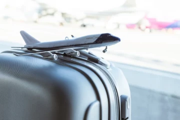 20 கோடி போதைப்பொருள் ; நான்கு இலங்கை பயணிகள் கைது;இருவர் பெண்கள்