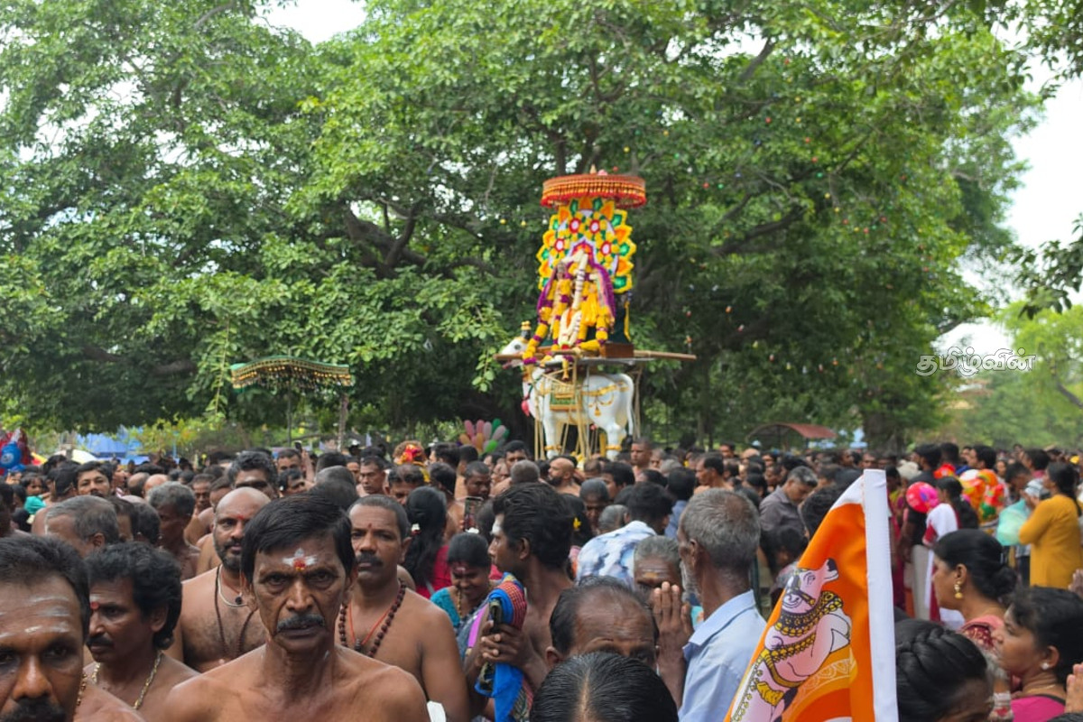 நாட்டின் பல பகுதிகளிலும் ஆடி அமாவாசை தினத்தை முன்னிட்டு விசேட நிகழ்வுகள் | Aadi Amavasya Theerthotsavam At Mamangeswarar