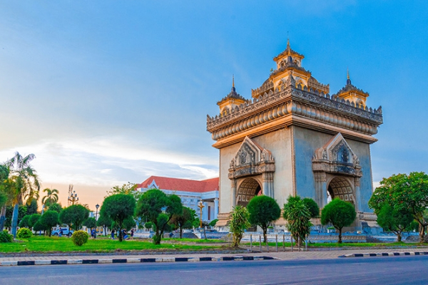 ආසියාන් වෙළඳ මාවතේ බැබළෙන තරුව වෙන කුන්මින් ගැන දන්නවද? | Kunming Laos Boost Culture Tourism Ties